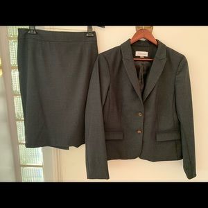 Calvin Klein women’s skirt suit. Size 14. Used blazer. Skirt new w/o tags.